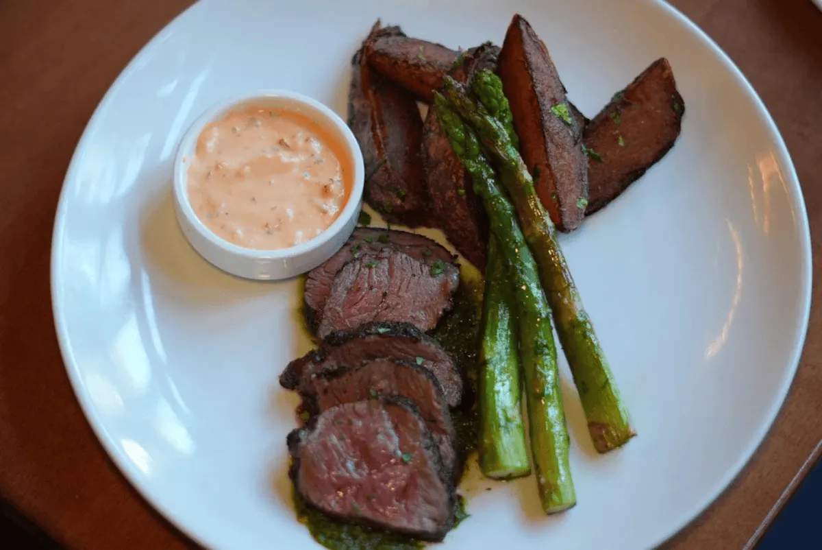 CRÚ Wine Bar and Bistro