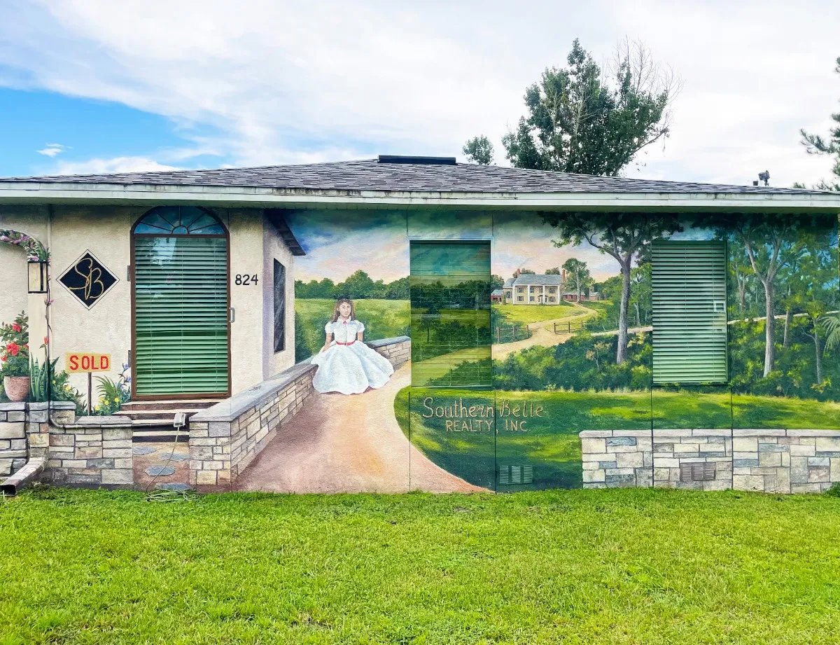 Southern Belle Mural